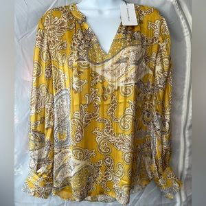 NWT CAROLINE BELLE BLOUSE